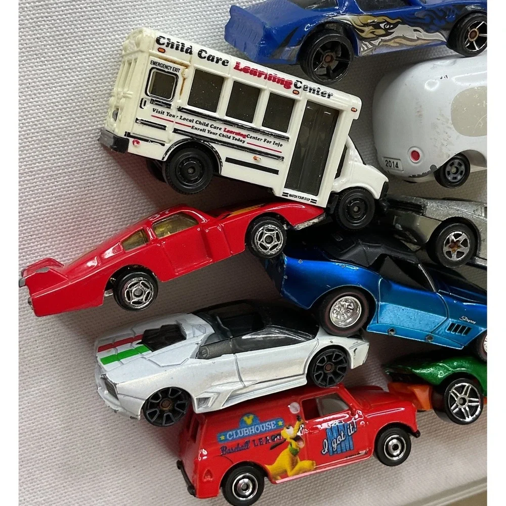 Hot Wheels Matchbox Tomica Diecast Cars Lot of 9 Ferrari Chevy Disney Bus 1/64